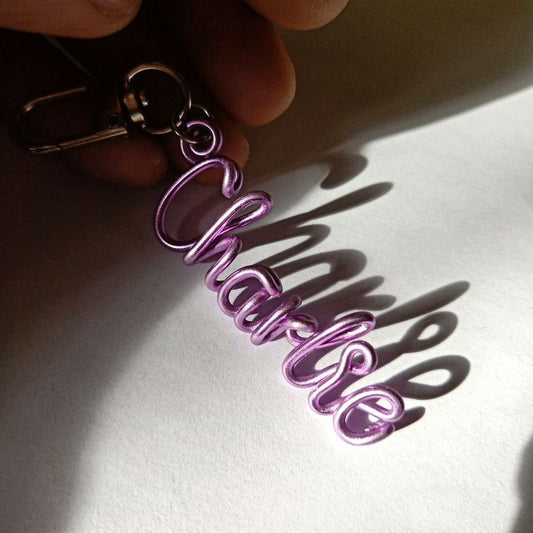 Signature Twist – Handmade Custom Wire Name Keychain