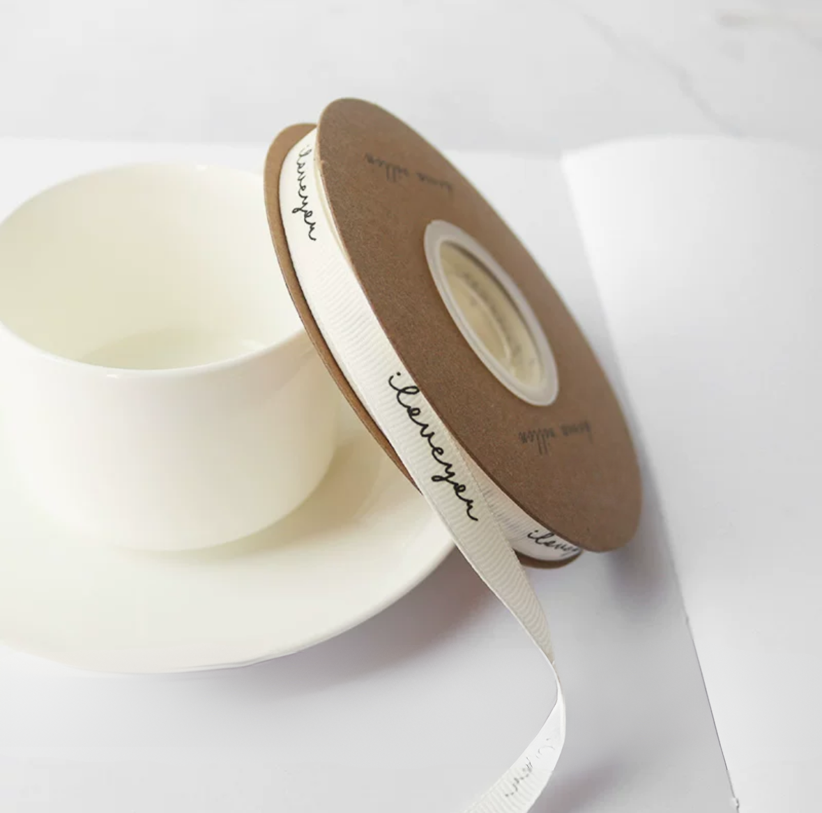 Klassisches Geschenkband mit der Aufschrift „Ich liebe dich“ | 33-Yard-Spule (Luxus-Geschenkrolle)