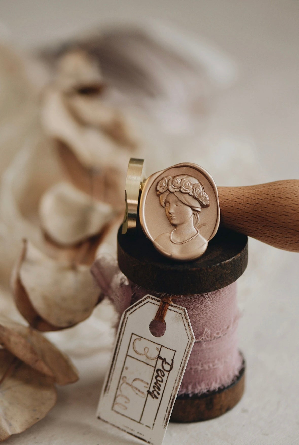 Maiden’s Prayer Wax Seal Stamp – Elegant Girl with Wreath & Pearl Necklace