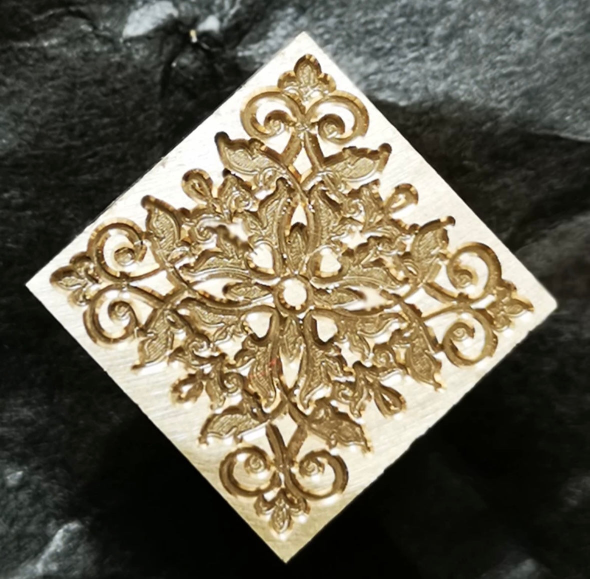 Vintage Rotating Floral Leaf Tile Wax Seal Stamp