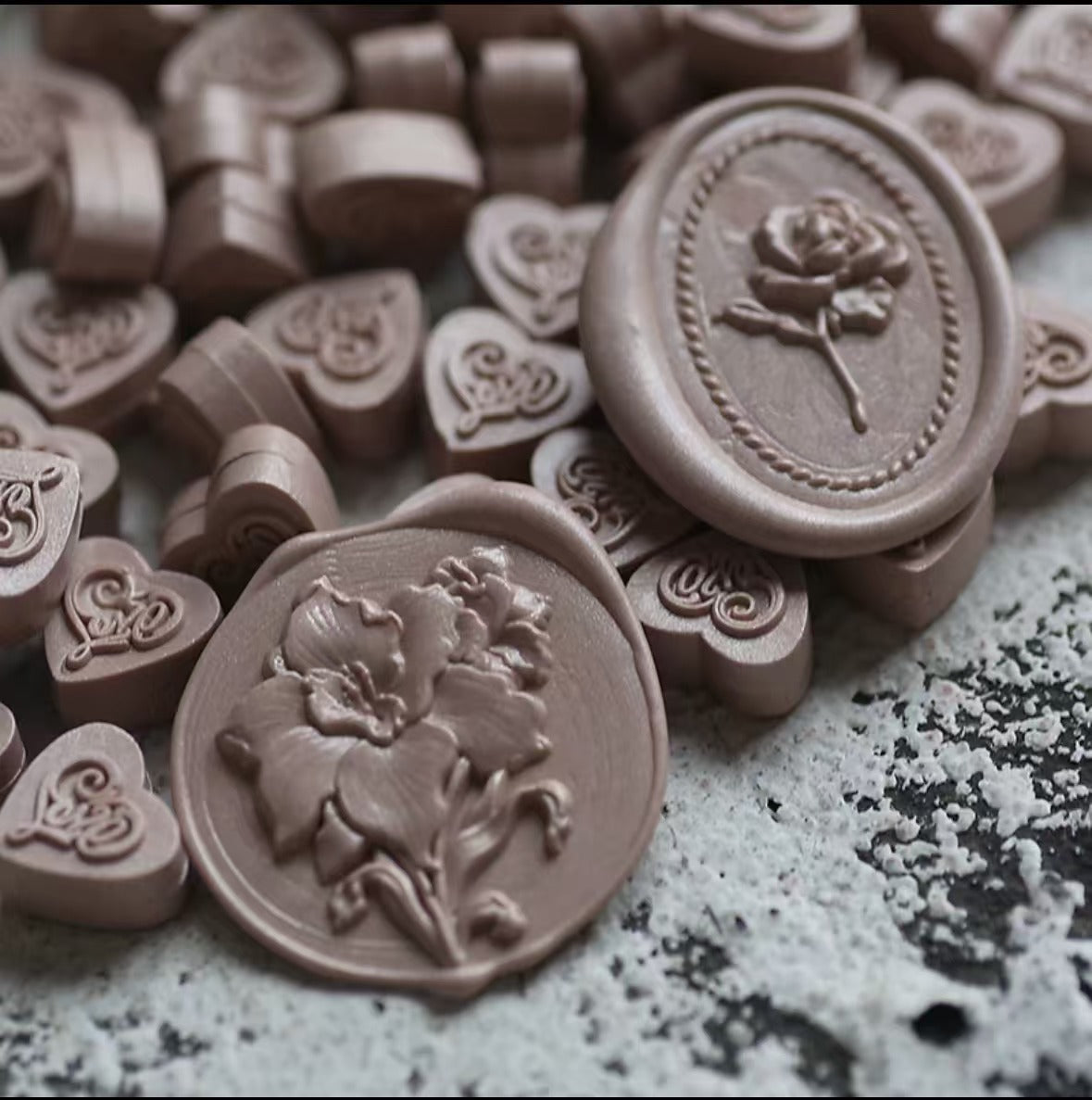 Melted Hearts – Heart-Shaped Wax Seal Pellets (58g, 86pcs)