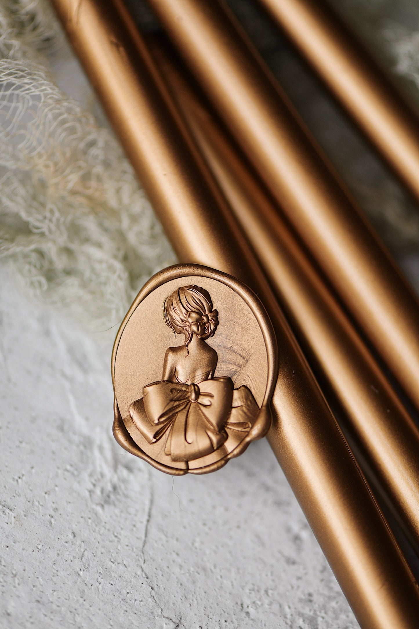Golden Bronze Metallic Pearlescent Wax Sticks