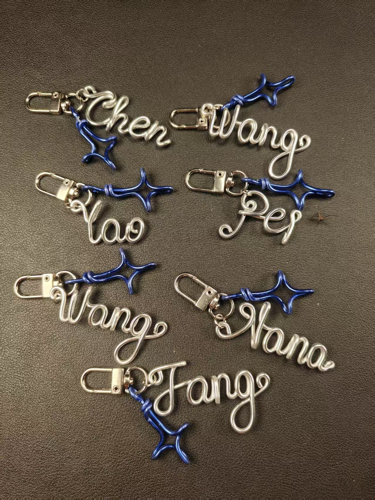 Signature Twist – Handmade Custom Wire Name Keychain